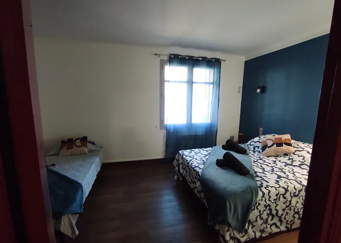 Casa de Férias Le Petit Gaffier, Maison Au Pied De La Cité, Avec 2 Et Belle Cour Sans Vis à Vis Carcassonne