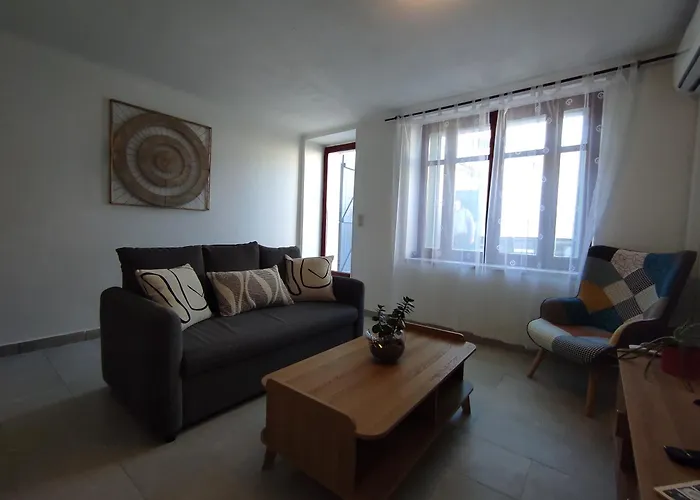 Casa de Férias Le Petit Gaffier, Maison Au Pied De La Cité, Avec 2 Et Belle Cour Sans Vis à Vis Carcassonne