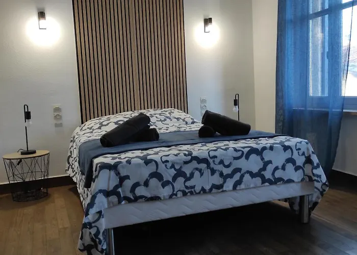 Le Petit Gaffier, Maison Au Pied De La Cité, Avec 2 Et Belle Cour Sans Vis à Vis * Carcassonne