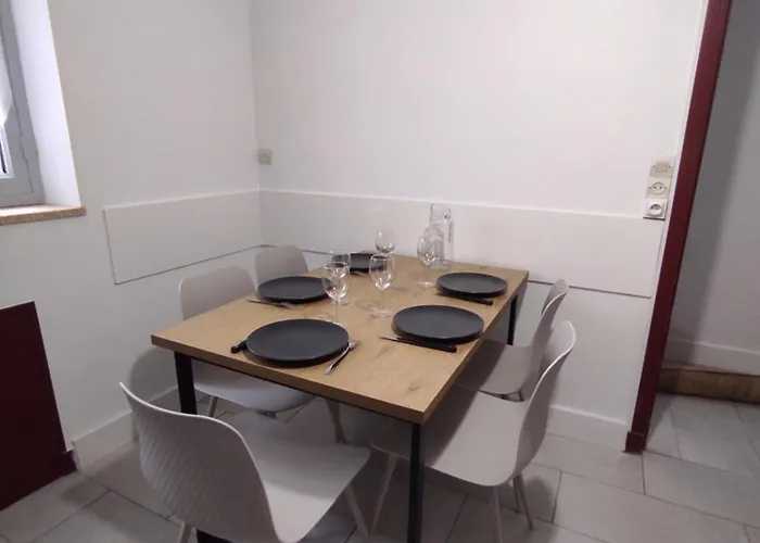 Le Petit Gaffier, Maison Au Pied De La Cité, Avec 2 Et Belle Cour Sans Vis à Vis Carcassonne